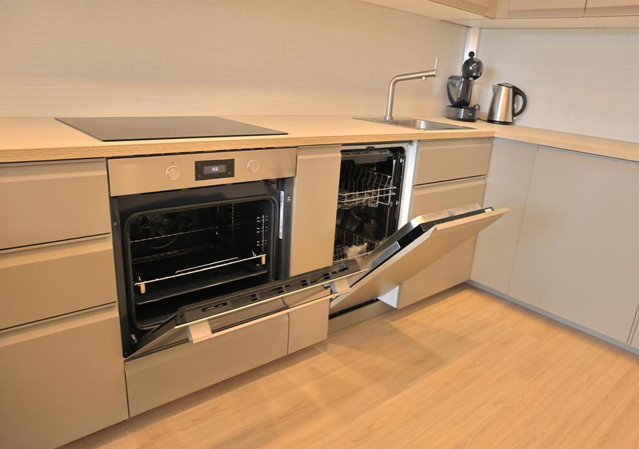 New Cozy 2 Room Pink Apartment Bratislava 058 Luaran gambar