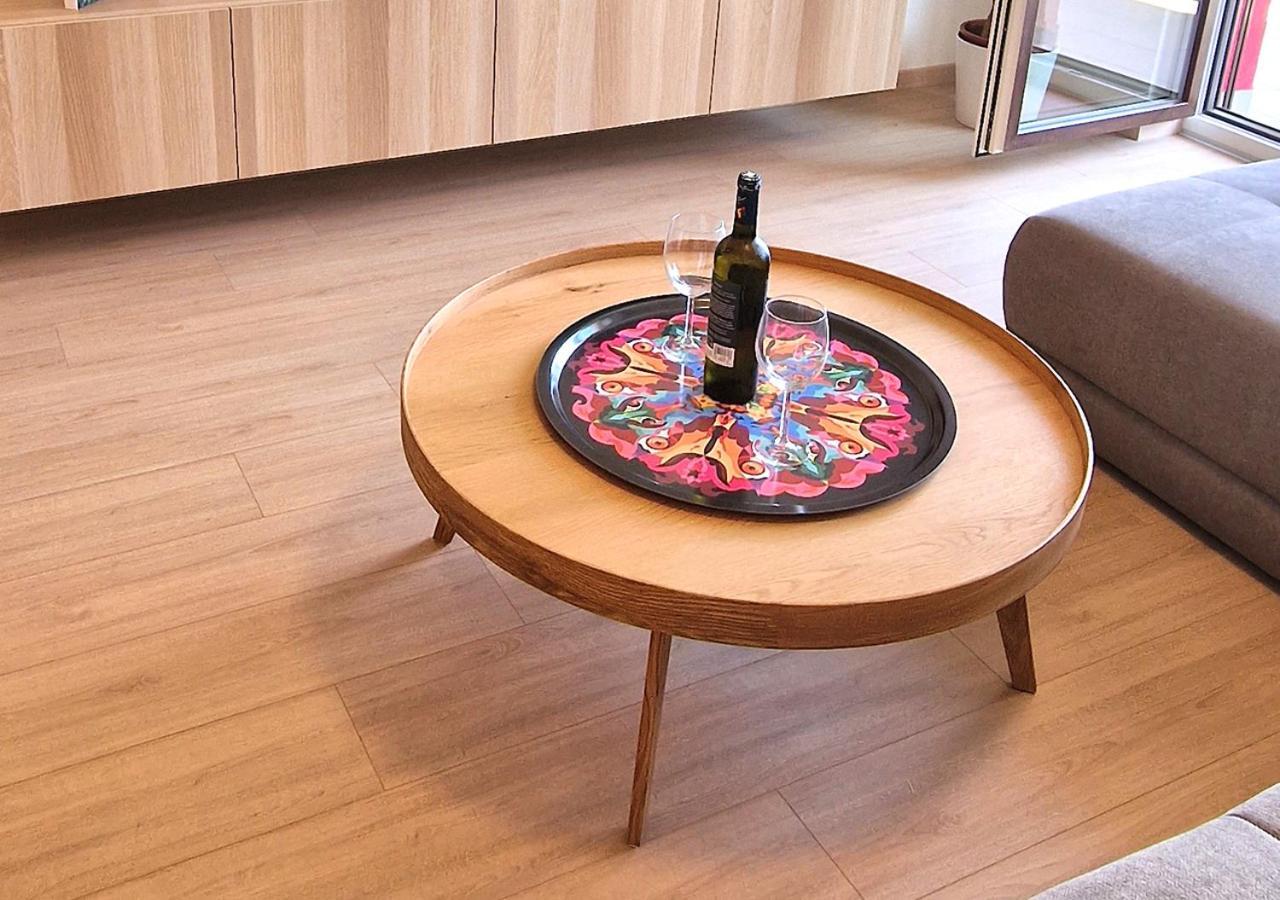 New Cozy 2 Room Pink Apartment Bratislava 058 Luaran gambar