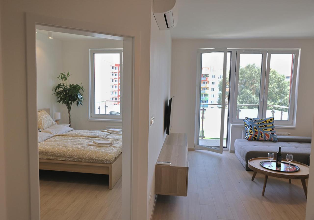 New Cozy 2 Room Pink Apartment Bratislava 058 Luaran gambar