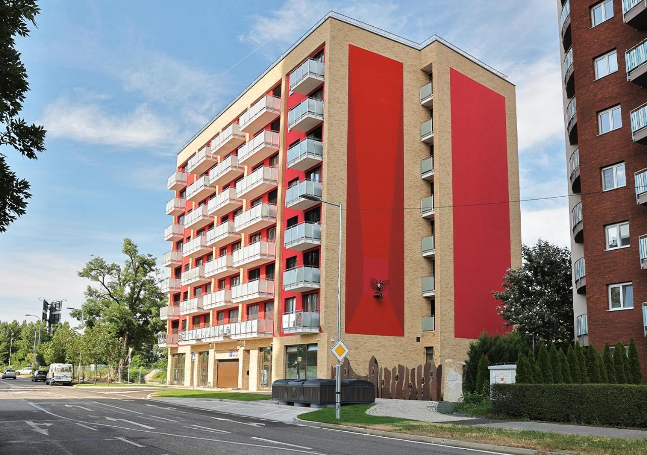 New Cozy 2 Room Pink Apartment Bratislava 058 Luaran gambar